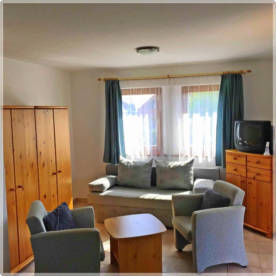 Kleines Haus Apartment Heviz Exterior photo